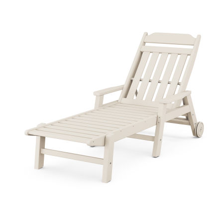 Country Living Chaise with Arms and Wheels in Sand